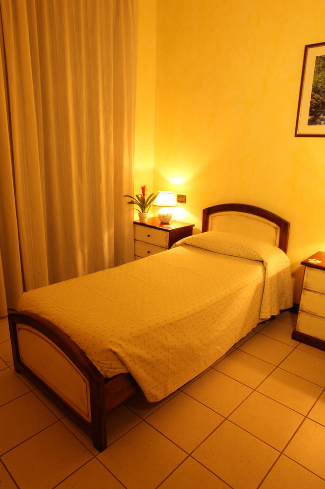 Arcobaleno Rooms Cagliari Zewnętrze zdjęcie